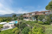 Close to Saint-Paul de Vence - Stunning fully refurbished property - photo1