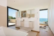 Close to Cannes - Waterfront modern villa - photo10