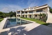 Close to Saint-Paul de Vence - Luxurious Villa within a closed domain - photo1