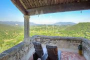 Gordes - Outstanding property with breathtaking view - photo2