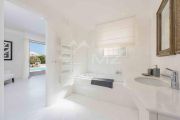 Mougins -  Renovated villa in a private domain - photo7