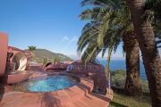 Close to Cannes - The "Bubble Palace" - photo4