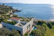 Close to Cannes - Waterfront modern villa - photo1